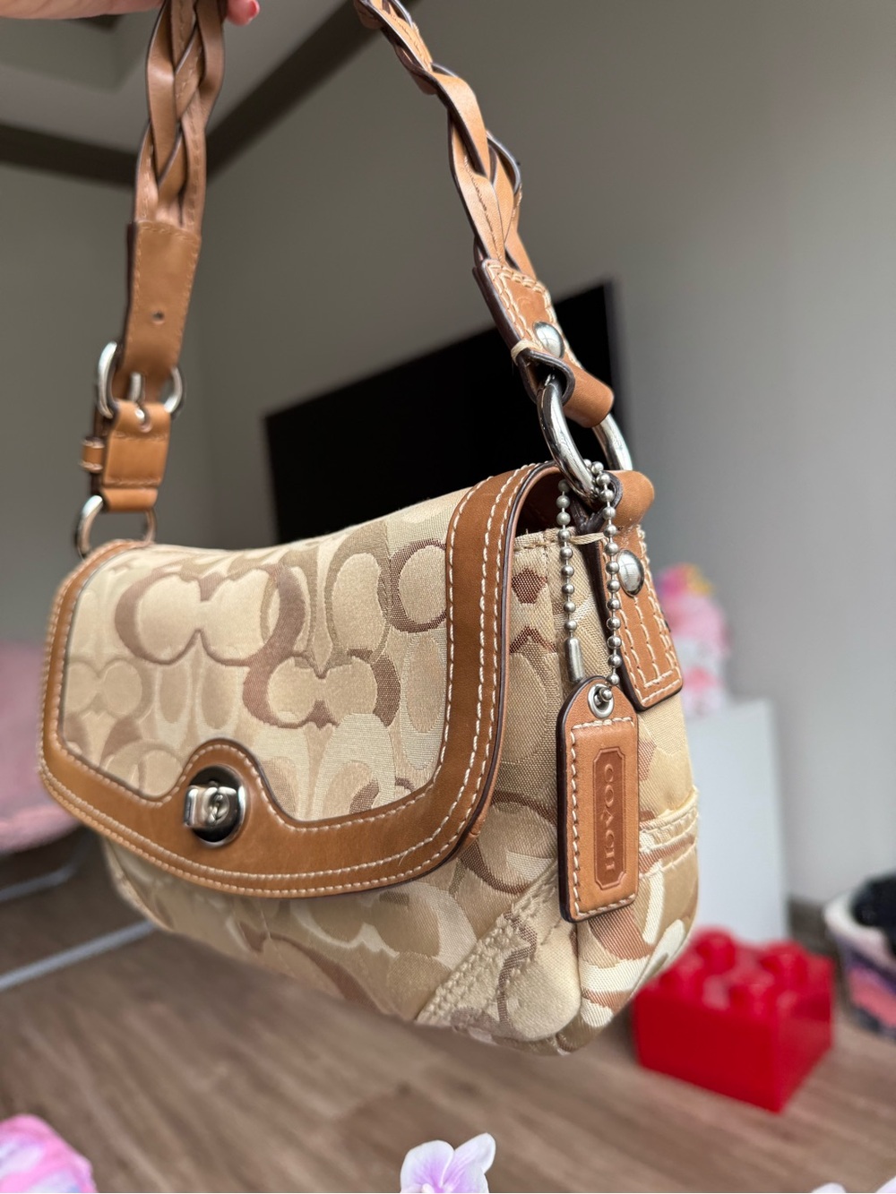 Early 2000s Coach shoulder bag - Picture 3 of 5